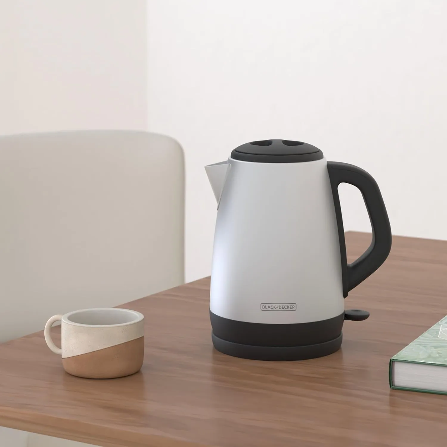 BLACK DECKER 1.7L Cordless Electric Kettle, KE1700SD, Rapid Boil, Auto Shutoff, Stainless Steel