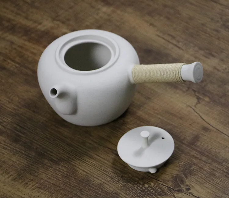 Chaozhou "Sha Tiao" Water Boiling Kettle in Natural Clay 650ml