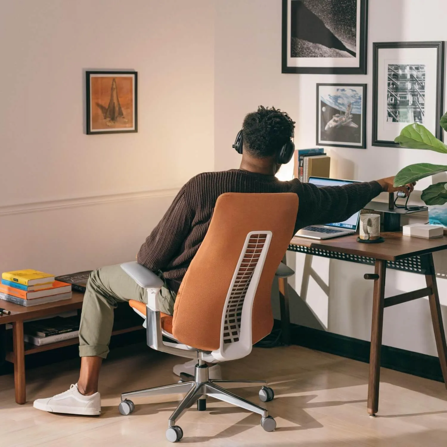 Haworth Fern Ergonomic Office Chair – Stylish and Innovative Desk Chair with Digital Knit Finish - with Lumbar Support (Ember)