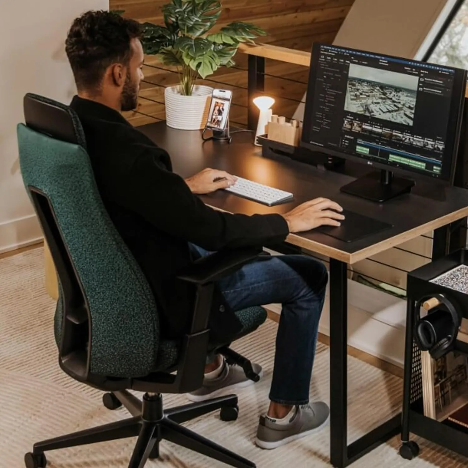Haworth Fern Office Chair – Ergonomic and Stylish Desk Chair with Breathable Mesh Finish - with Lumbar Support (Cornflower)