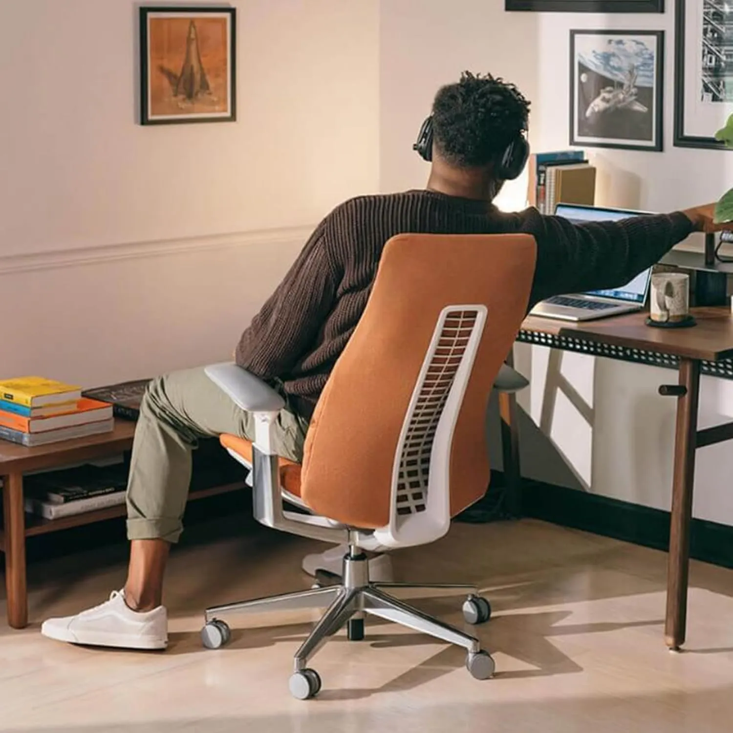 Haworth Fern Office Chair – Ergonomic and Stylish Desk Chair with Breathable Mesh Finish - with Lumbar Support (Cornflower)